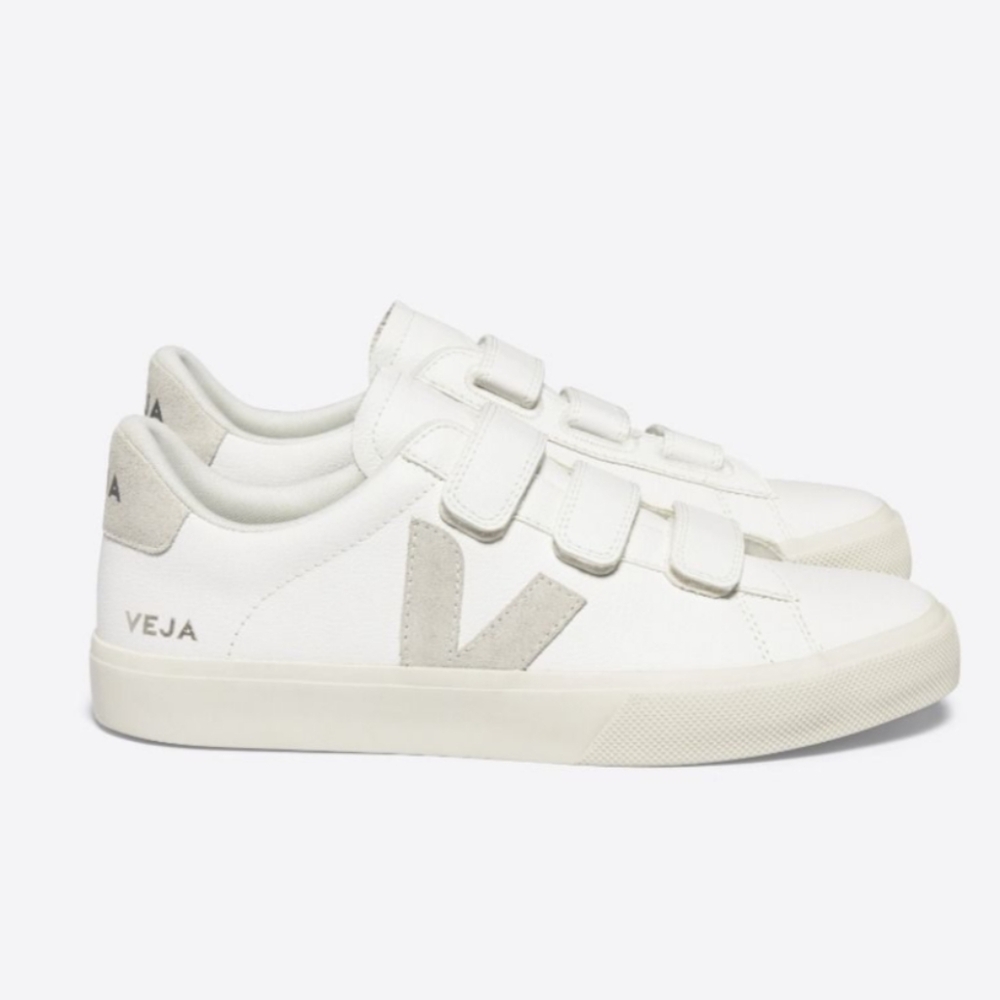 NEW IN BOX Veja Recife Women's Sneakers Extra White/ Natural Size 8